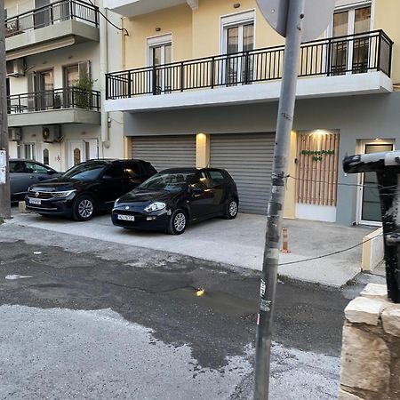 Midway Point Apts Ираклио Екстериор снимка