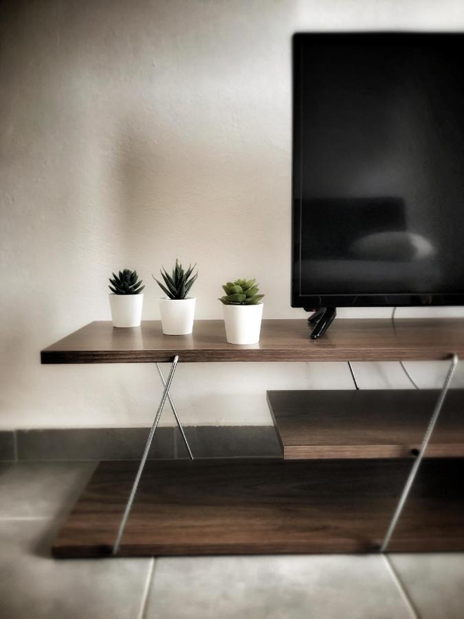 Midway Point Apts Ираклио Екстериор снимка