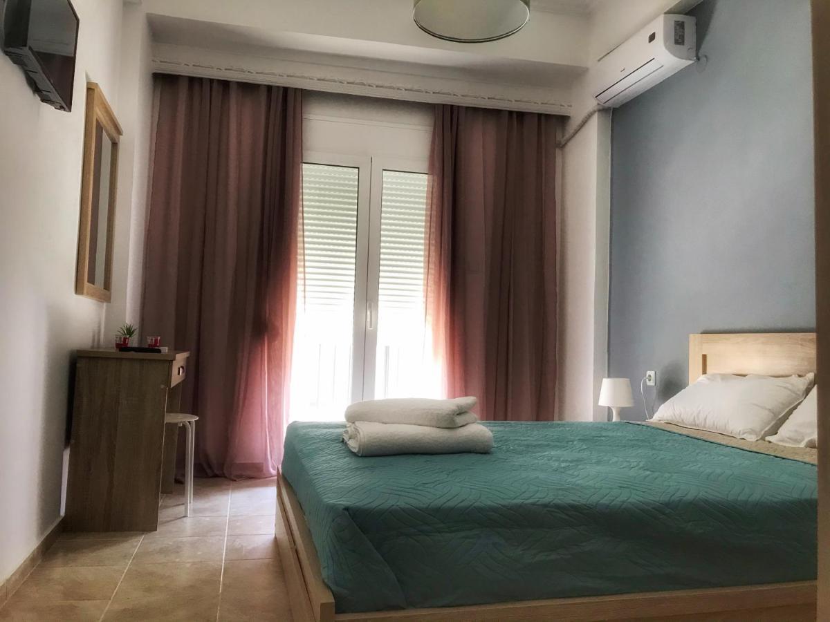 Midway Point Apts Ираклио Екстериор снимка
