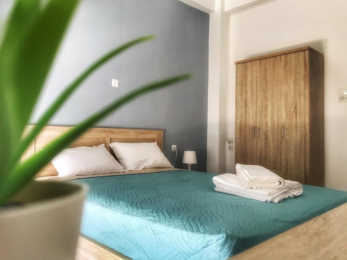 Midway Point Apts Ираклио Екстериор снимка