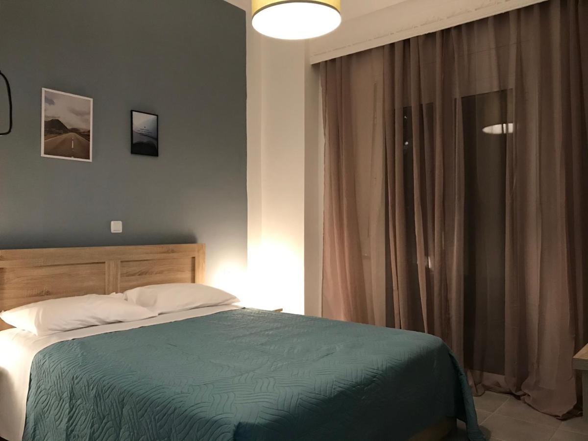 Midway Point Apts Ираклио Екстериор снимка