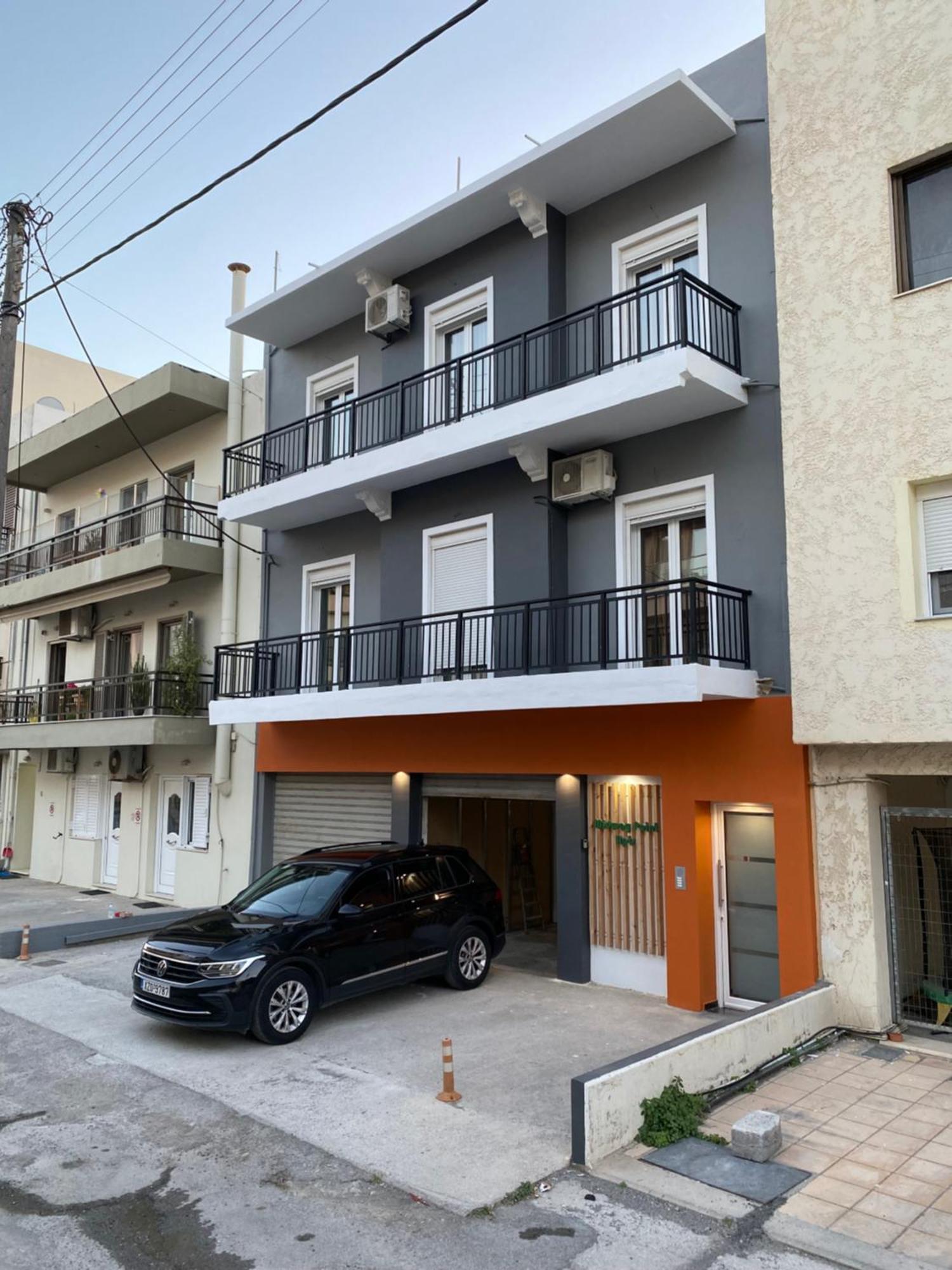 Midway Point Apts Ираклио Екстериор снимка
